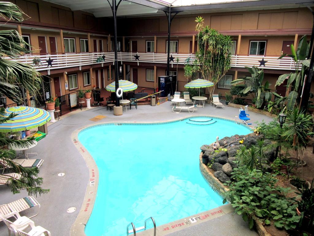 Budget Host Inn Arlington Exterior photo