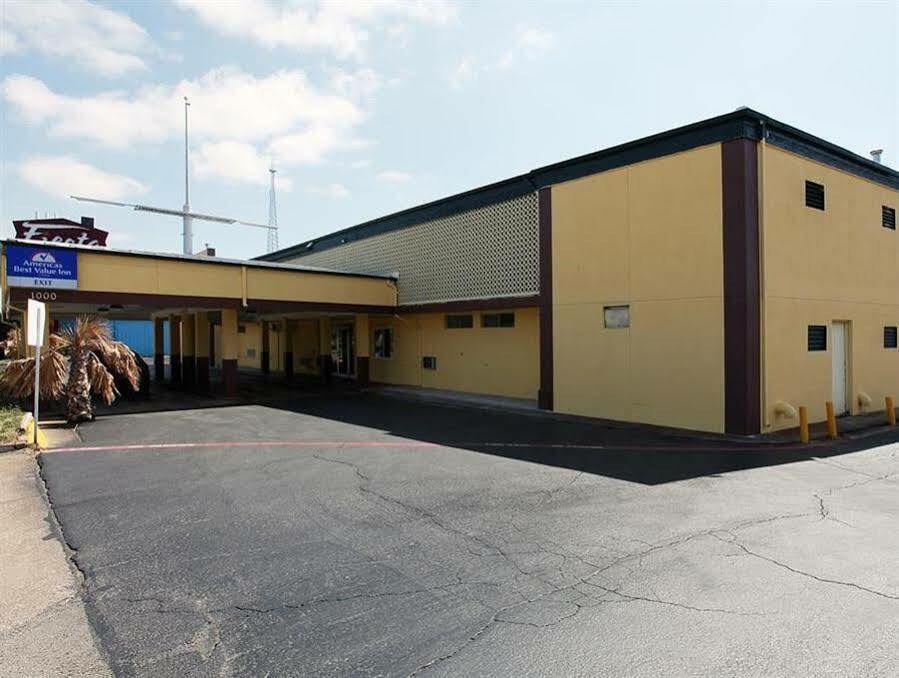 Budget Host Inn Arlington Exterior photo